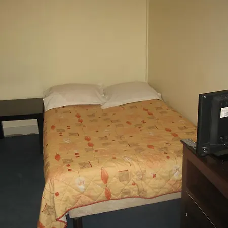 Au Royal Mad Hotel Parigi
