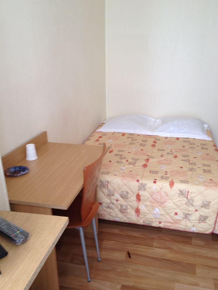 Au Royal Mad 3* Paris