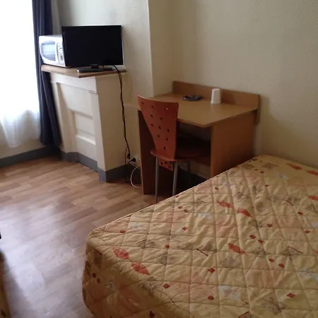Au Royal Mad Hotel