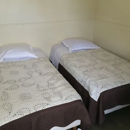Au Royal Mad Hotel